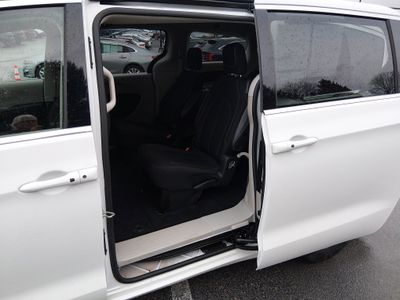 2022 Chrysler Voyager - Photo 20