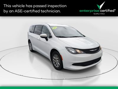 2022 Chrysler Voyager - Photo 1