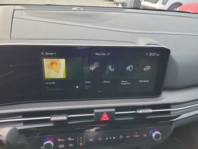 2026 Kia Sportage Plug-In Hybrid - Photo 15