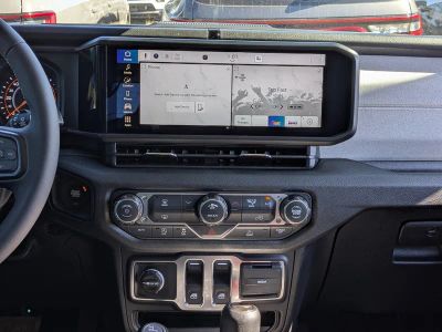 2026 Jeep Wrangler — photo 20 view