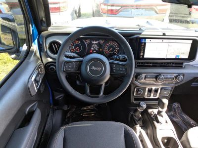 2026 Jeep Wrangler — photo 18 view