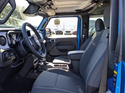 2026 Jeep Wrangler — photo 22 view
