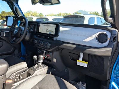 2026 Jeep Wrangler — photo 14 view