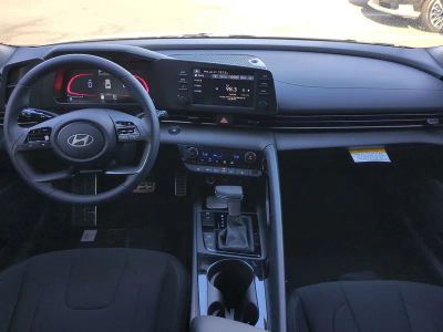 2026 Hyundai ELANTRA — photo 16 view