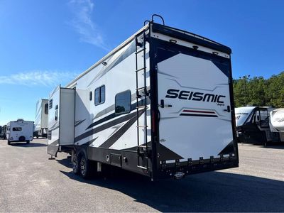2023 JAYCO SEISMIC - Photo 3
