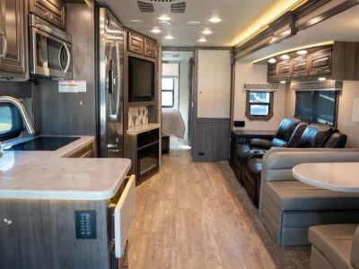 2022 Jayco SENECA - Photo 5