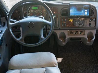 2022 Jayco SENECA - Photo 2