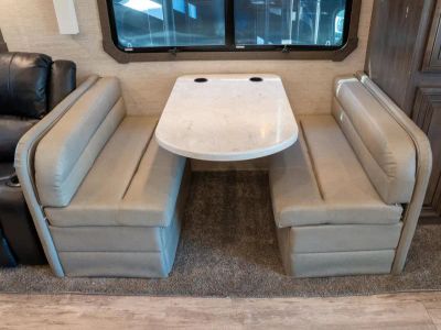 2022 Jayco SENECA - Photo 14