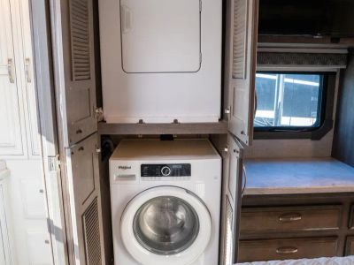 2022 Jayco SENECA - Photo 23