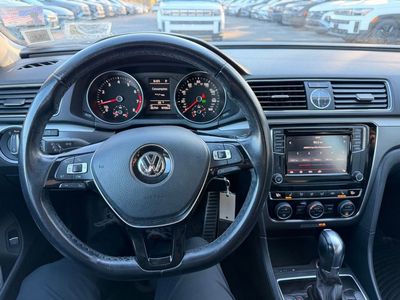 2017 Volkswagen Passat R-Line W/Comfort Pkg - Photo 14