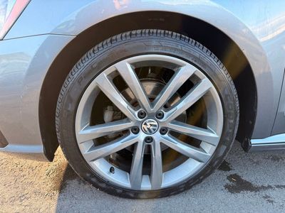 2017 Volkswagen Passat R-Line W/Comfort Pkg - Photo 11