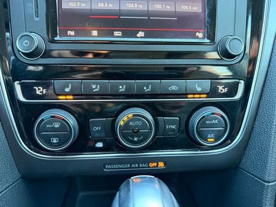 2017 Volkswagen Passat R-Line W/Comfort Pkg - Photo 18