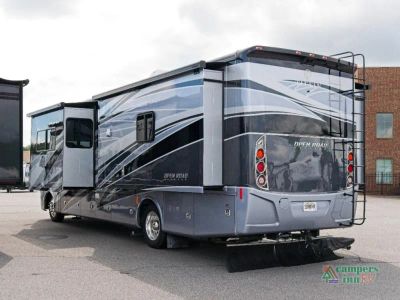 2022 Tiffin Motorhomes Open Road Allegro — interior view