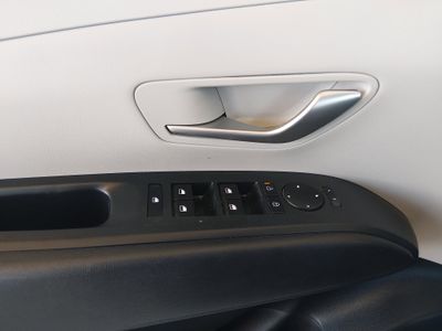 2025 Hyundai Tucson — photo 18 view