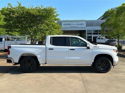 2024 Chevrolet Silverado 1500 — photo 8 view