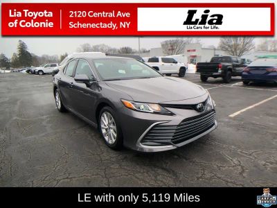 2023 Toyota Camry LE - Photo 2