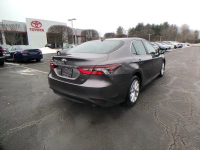 2023 Toyota Camry LE - Photo 4