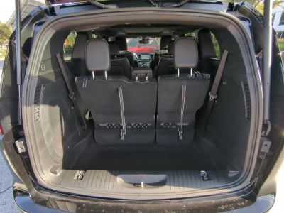 2026 Chrysler Pacifica — photo 14 view