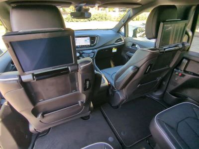 2026 Chrysler Pacifica — photo 19 view