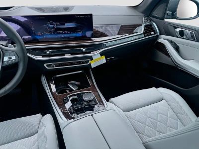 2026 BMW X5 — photo 18 view