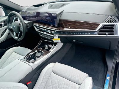 2026 BMW X5 — photo 24 view