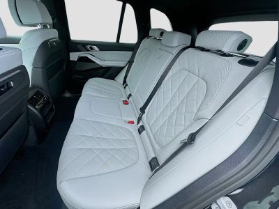 2026 BMW X5 — photo 20 view
