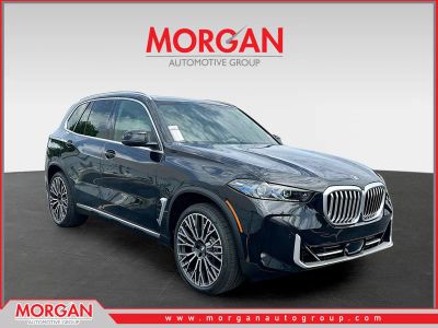 2026 BMW X5 sDrive40i in Black — front three-quarter view