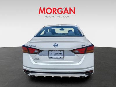 2019 Nissan Altima — detail view