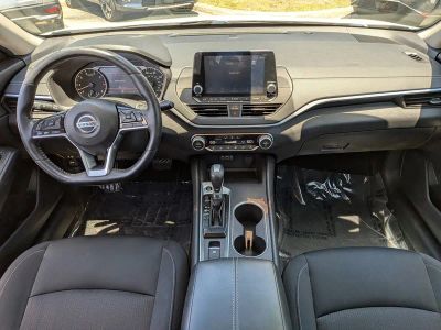2019 Nissan Altima — photo 15 view