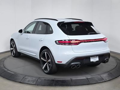 2026 Porsche Macan - Photo 3