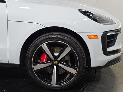 2026 Porsche Macan - Photo 11