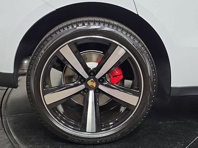 2026 Porsche Macan - Photo 29