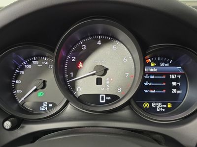 2026 Porsche Macan - Photo 15