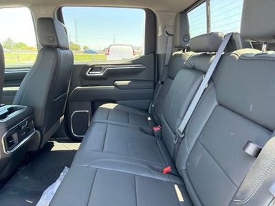 2026 Chevrolet Silverado 1500 — photo 14 view