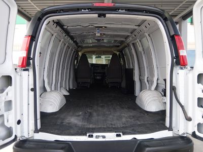 2023 Chevrolet Express Cargo Van - Photo 11