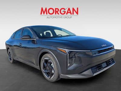 2025 Kia K4 - Photo 2