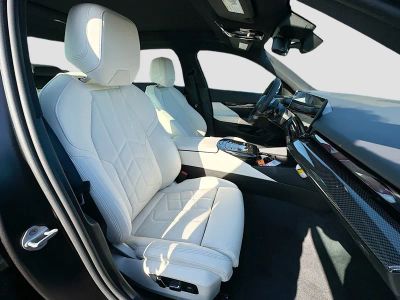 2027 BMW 5 Series — photo 23 view