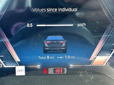2027 BMW 5 Series — photo 9 view