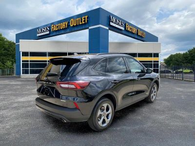 2025 Ford Escape — detail view
