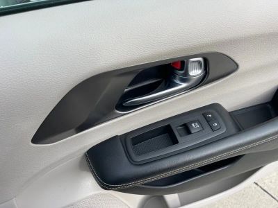 2022 Chrysler Pacifica — photo 12 view