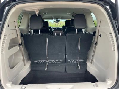 2022 Chrysler Pacifica — detail view