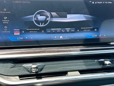2026 BMW X5 — photo 13 view