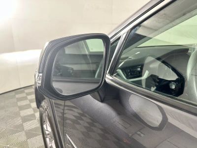 2023 Toyota RAV4 — photo 10 view