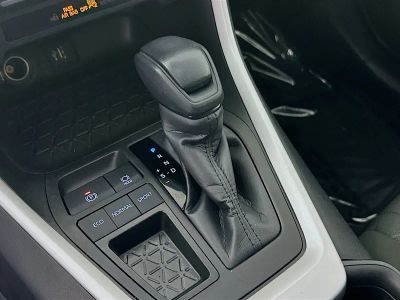 2023 Toyota RAV4 — photo 21 view
