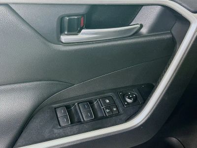 2023 Toyota RAV4 — photo 14 view