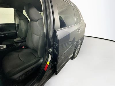 2023 Toyota RAV4 — photo 12 view