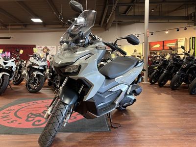 2026 Honda ADV160 - Photo 6