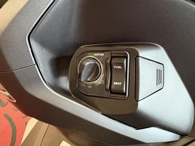 2026 Honda ADV160 - Photo 24