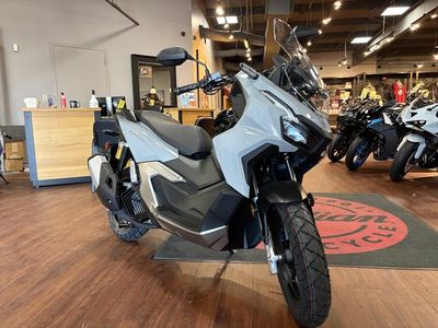 2026 Honda ADV160 - Photo 2