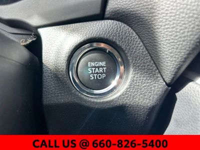 2025 Toyota RAV4 - Photo 20